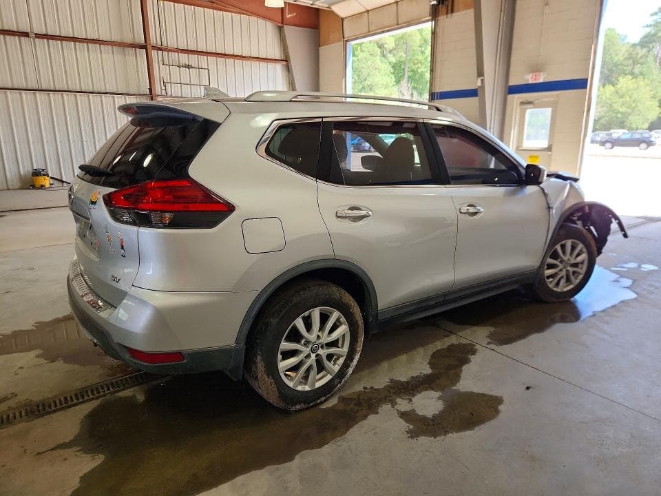 2017 NISSAN ROGUE SV 3