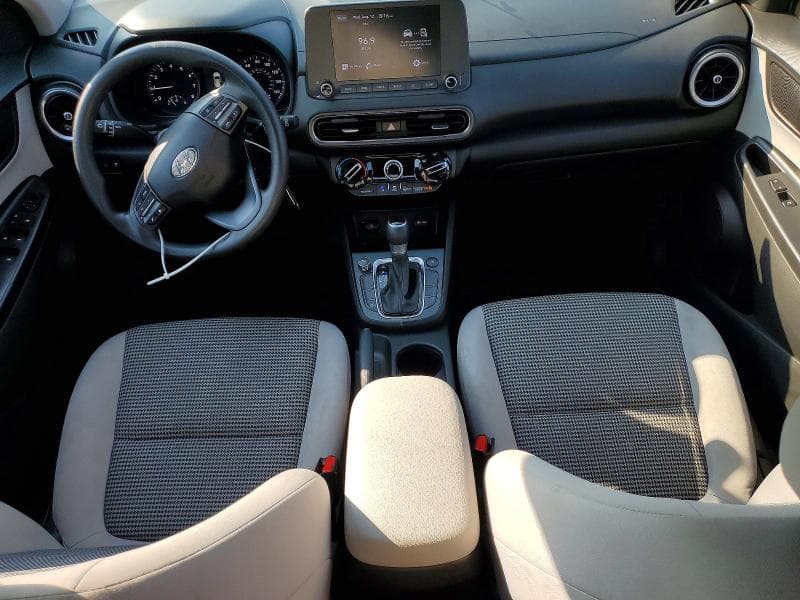 2022 HYUNDAI KONA SE 8