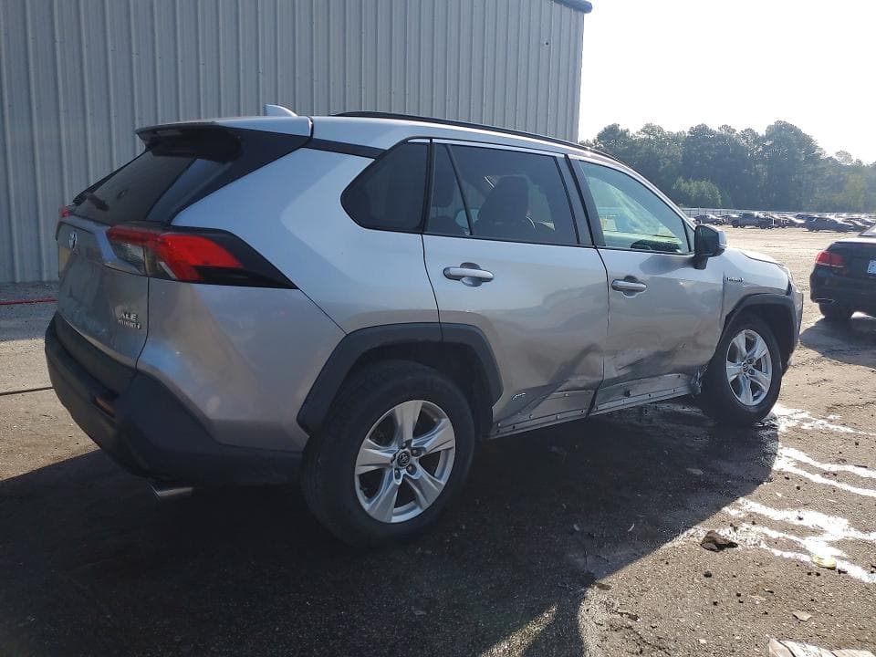 2020 TOYOTA RAV4 HYBRID XLE 3