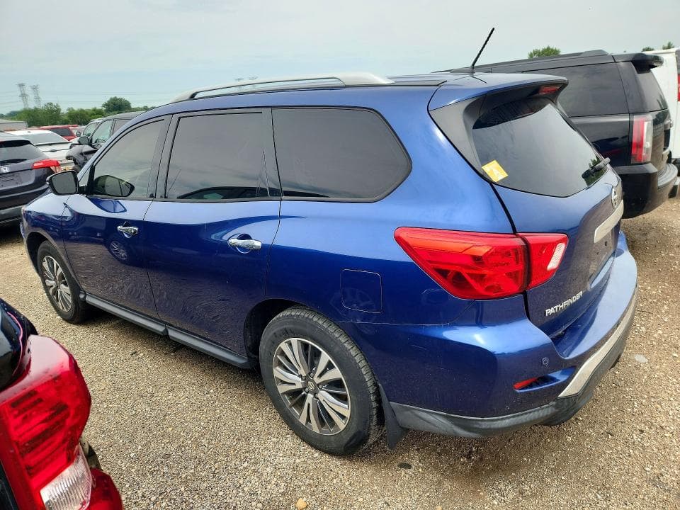 2018 NISSAN PATHFINDER SV 2