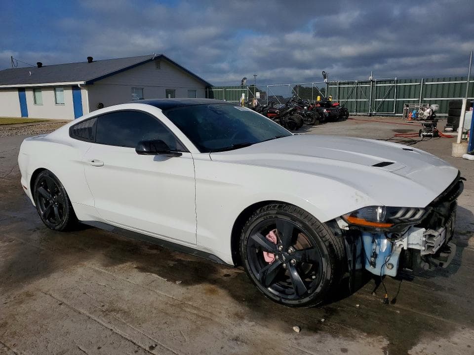 2021 FORD MUSTANG 4