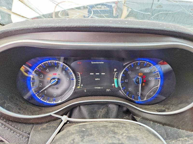 2019 CHRYSLER PACIFICA LIMITED 9