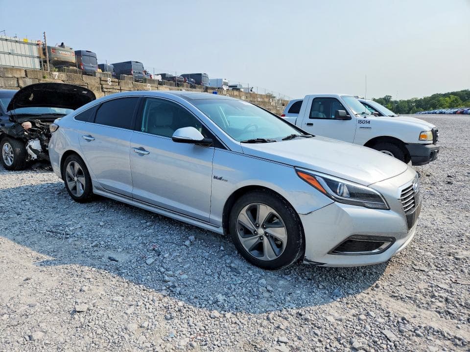2017 HYUNDAI SONATA HYBRID LIMITED 4