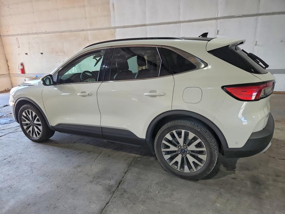 2020 FORD ESCAPE TITANIUM 2