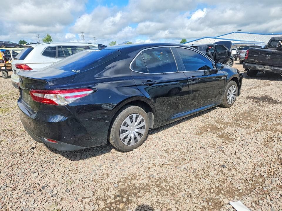 2020 TOYOTA CAMRY LE 3