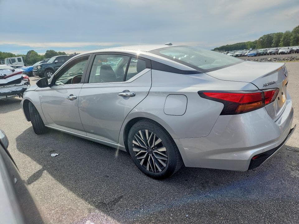 2025 NISSAN ALTIMA SV 2