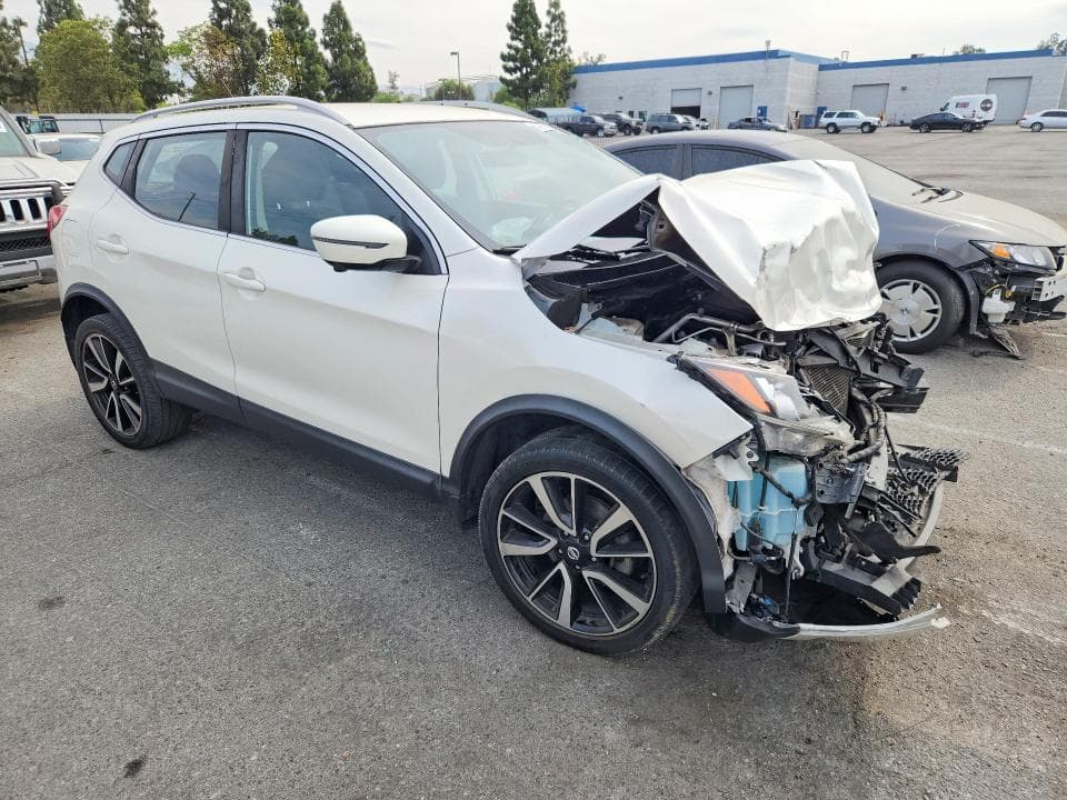2017 NISSAN ROGUE SPORT SL 4