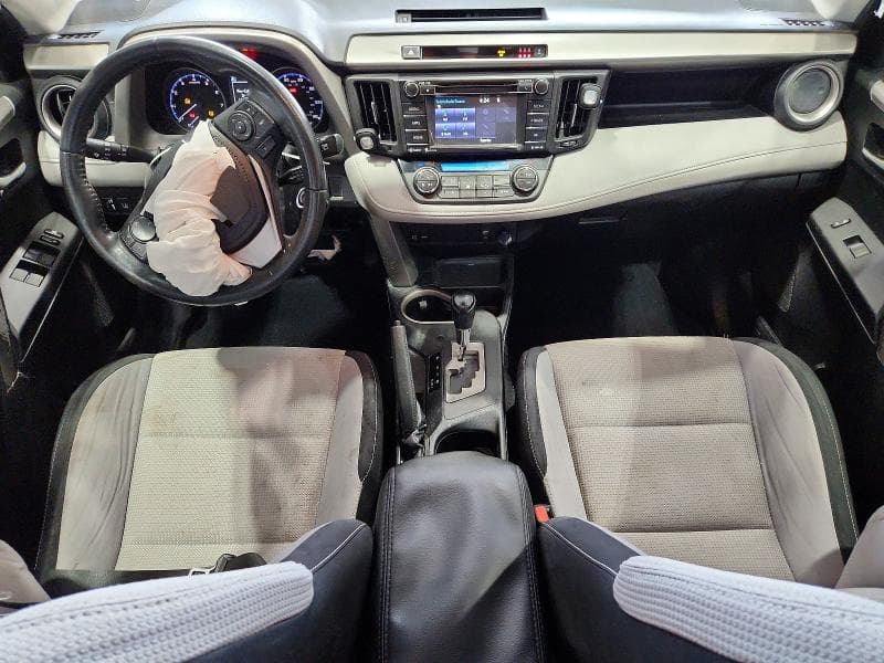 2017 TOYOTA RAV4 XLE 8