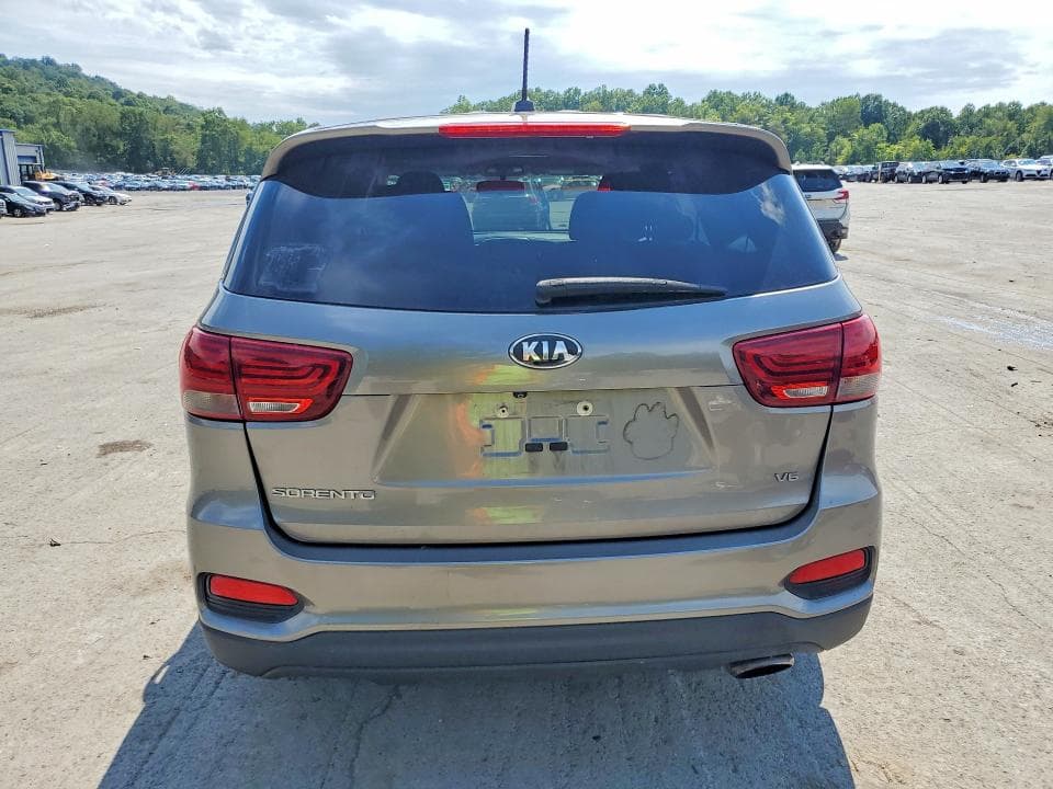 2019 KIA SORENTO LX V6 6