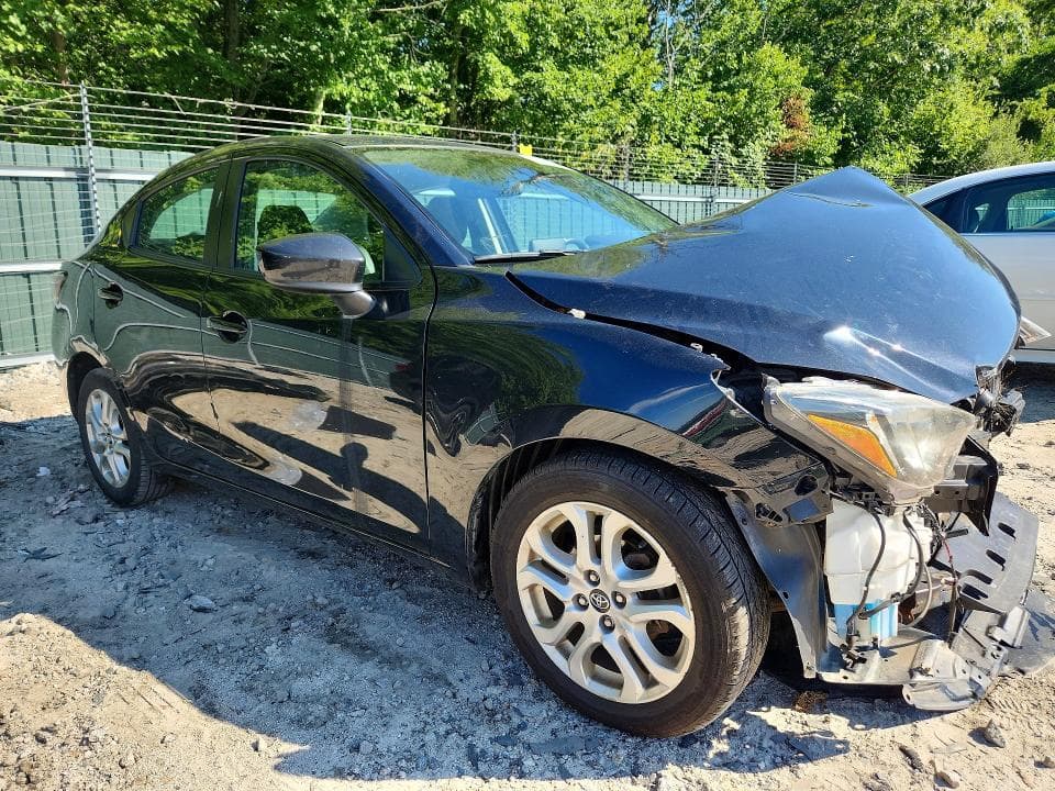 2017 TOYOTA YARIS IA BASE 4
