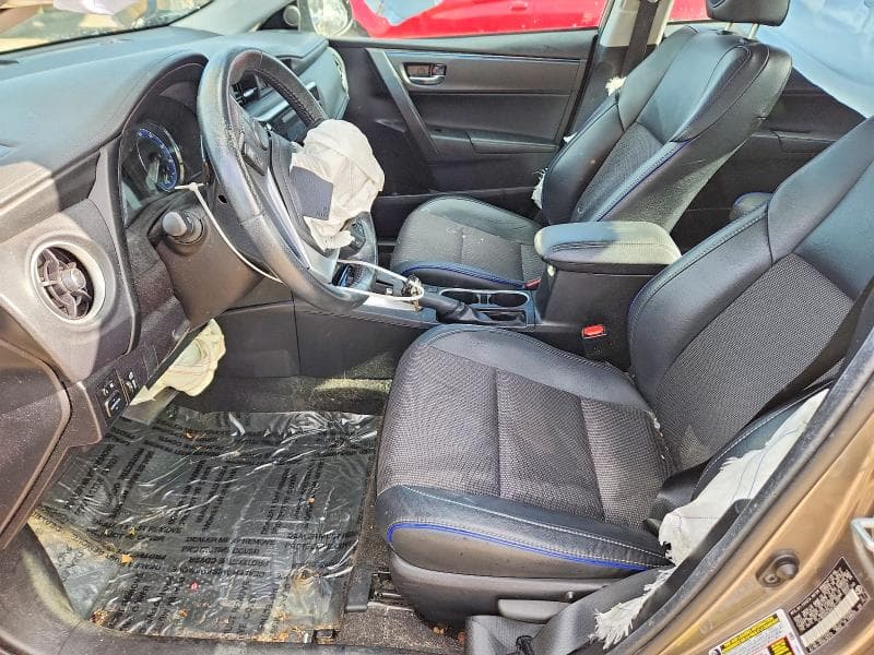 2017 TOYOTA COROLLA SE 7