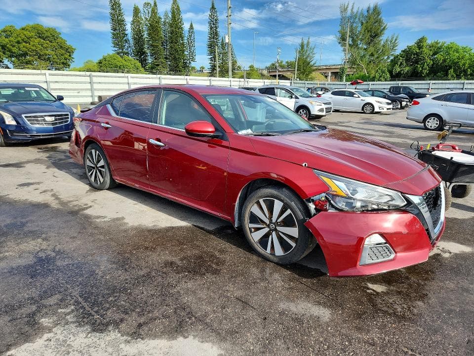 2021 NISSAN ALTIMA SV 4