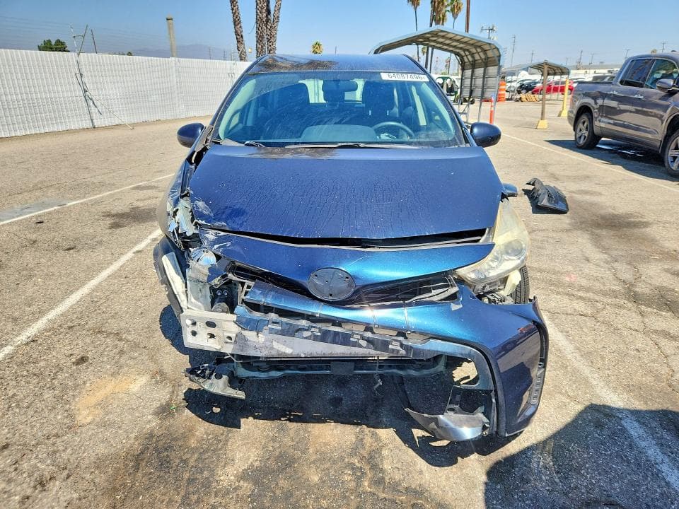 2017 TOYOTA PRIUS V TWO 5