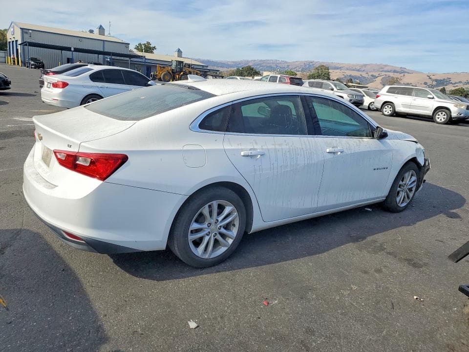 2017 CHEVROLET MALIBU LT 3