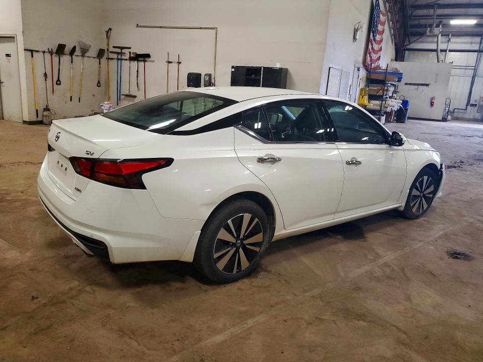 2019 NISSAN ALTIMA SV 3