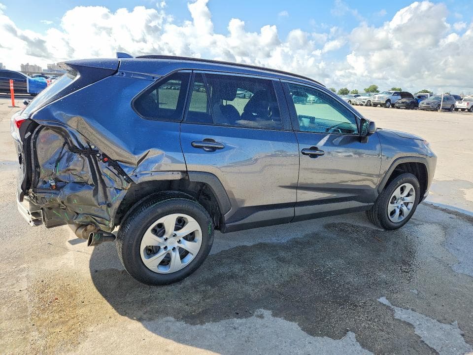 2021 TOYOTA RAV4 LE 3
