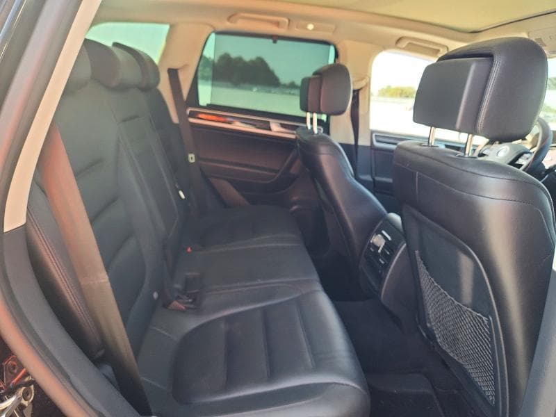 2017 VOLKSWAGEN TOUAREG EXECUTIVE 10