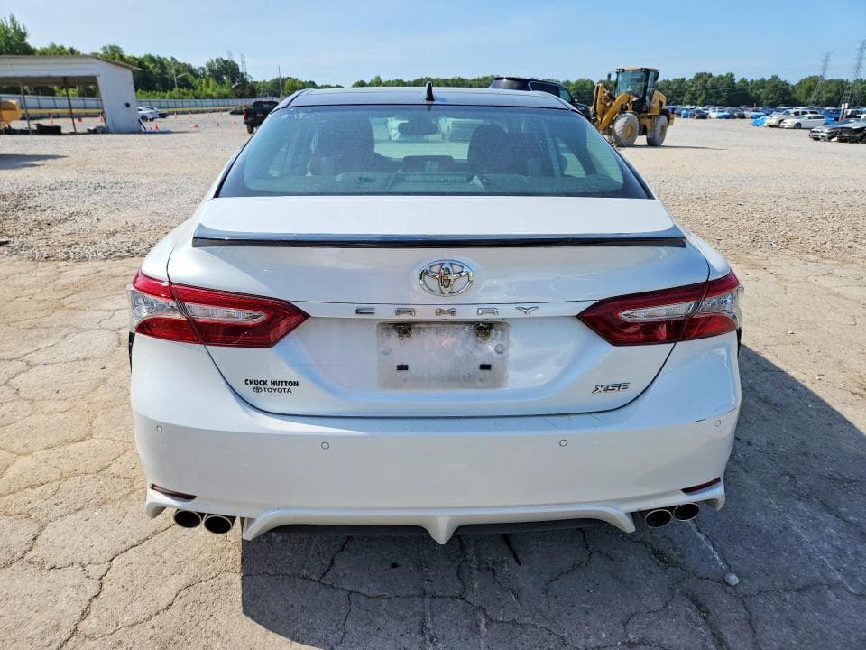 2019 TOYOTA CAMRY XSE 6