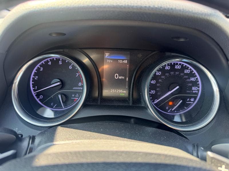 2019 TOYOTA CAMRY SE 8