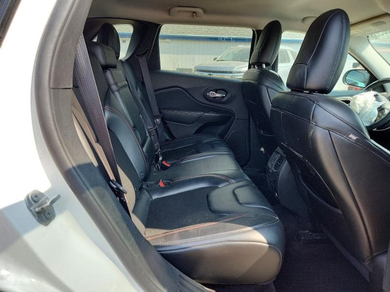 2019 JEEP CHEROKEE TRAILHAWK 11