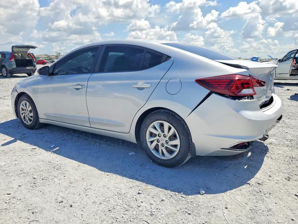 2019 HYUNDAI ELANTRA SE 2