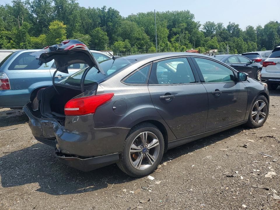 2017 FORD FOCUS SE 3