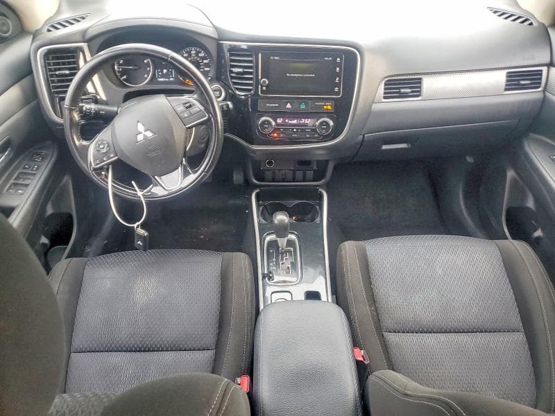 2017 MITSUBISHI OUTLANDER SE 8