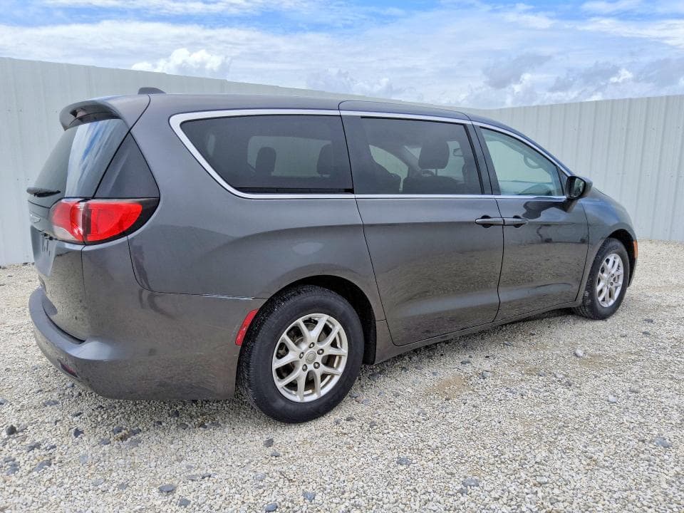 2020 CHRYSLER VOYAGER LX 3