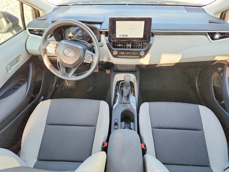 2026 TOYOTA COROLLA LE 8