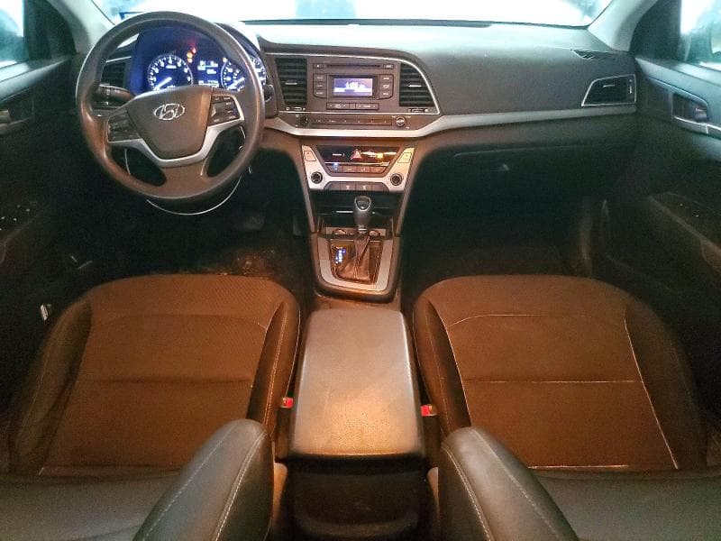 2018 HYUNDAI ELANTRA SE 8