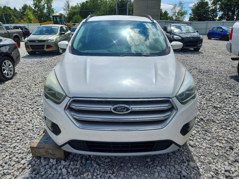 2017 FORD ESCAPE SE 5