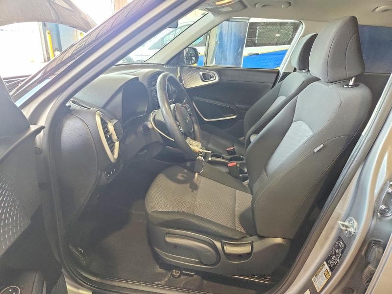 2023 KIA SOUL LX 7