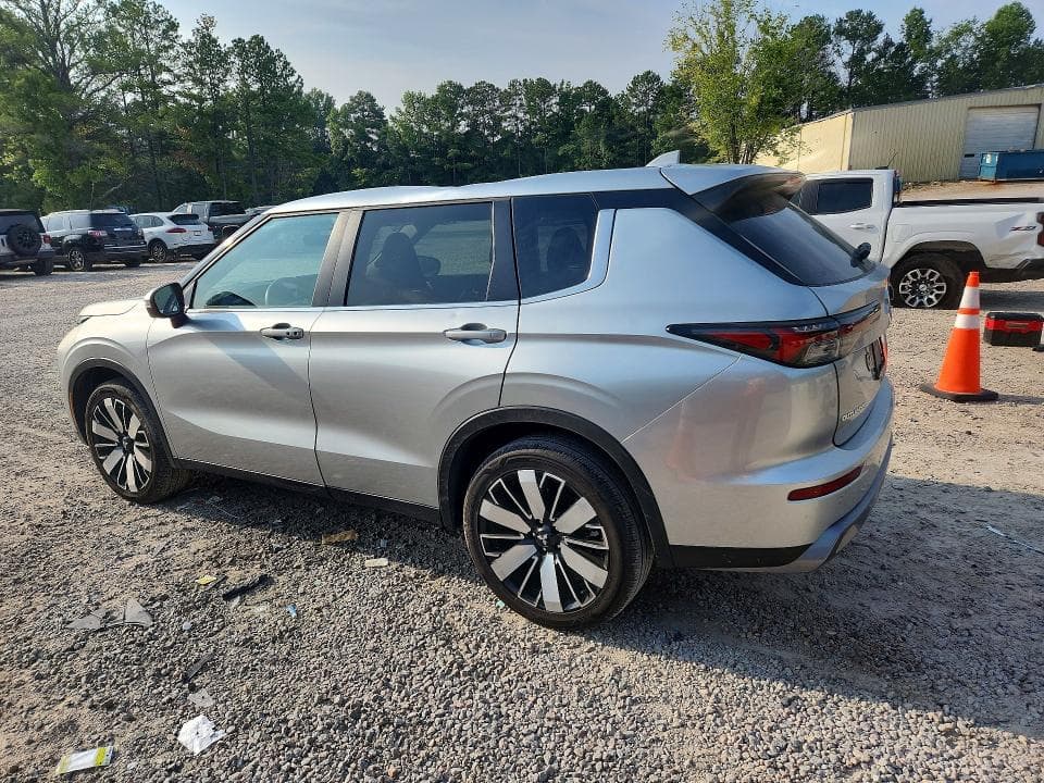 2025 MITSUBISHI OUTLANDER SE 2