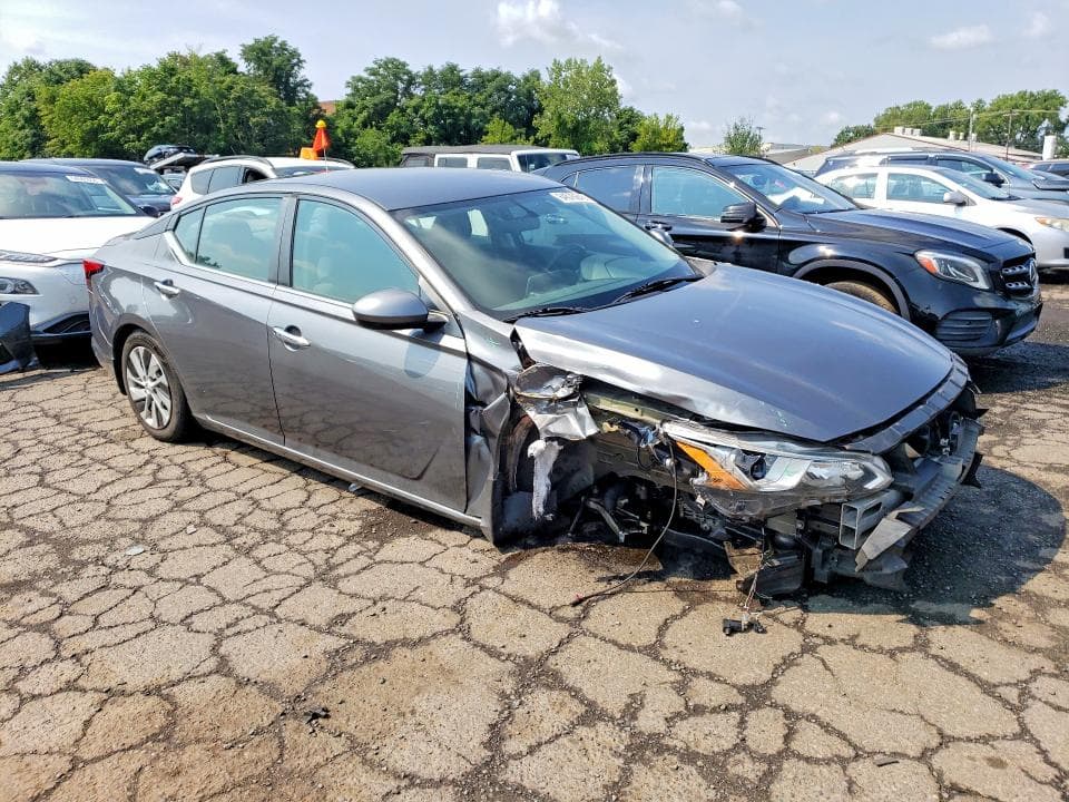 2019 NISSAN ALTIMA S 4
