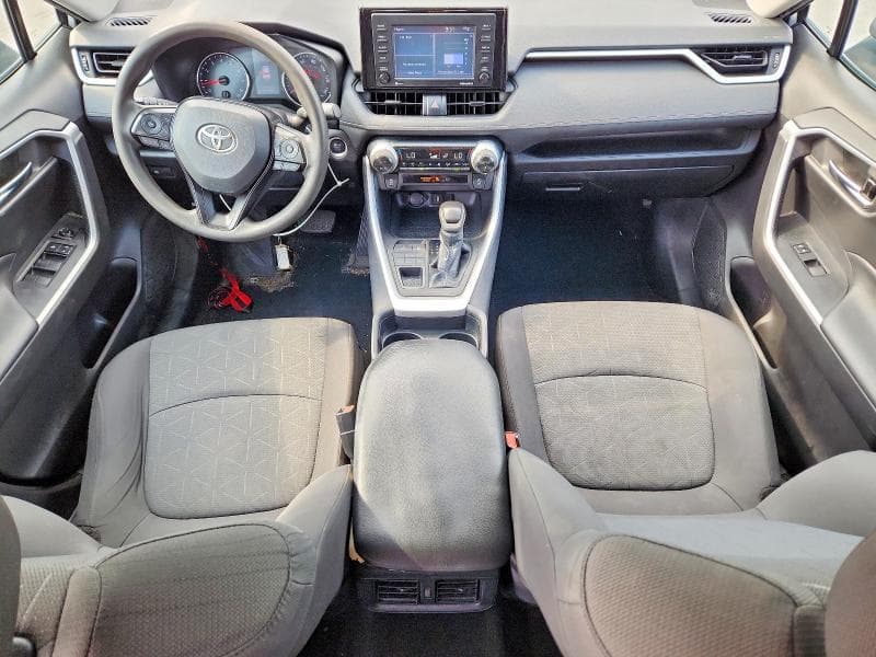 2021 TOYOTA RAV4 XLE 8