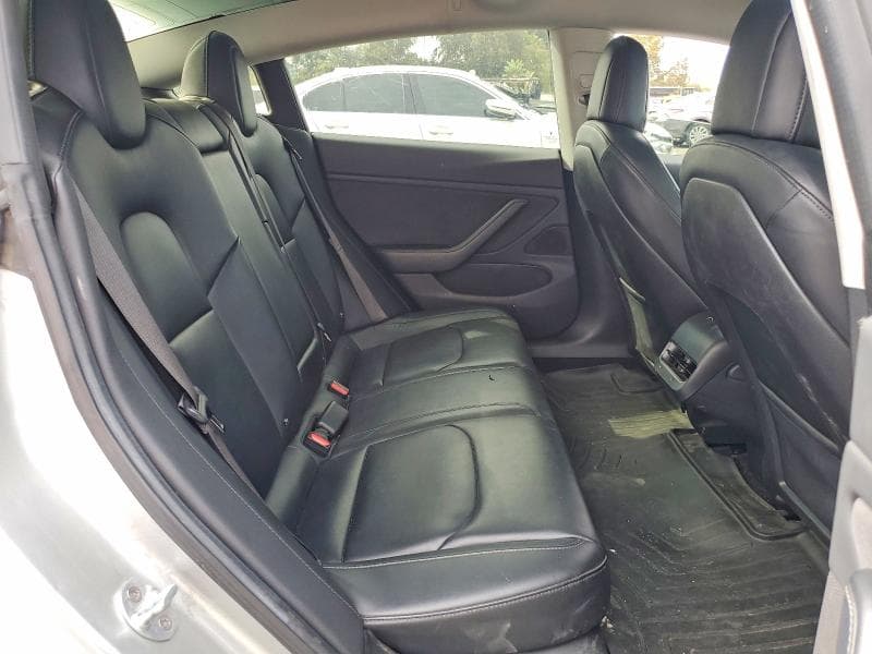 2018 TESLA MODEL 3 10
