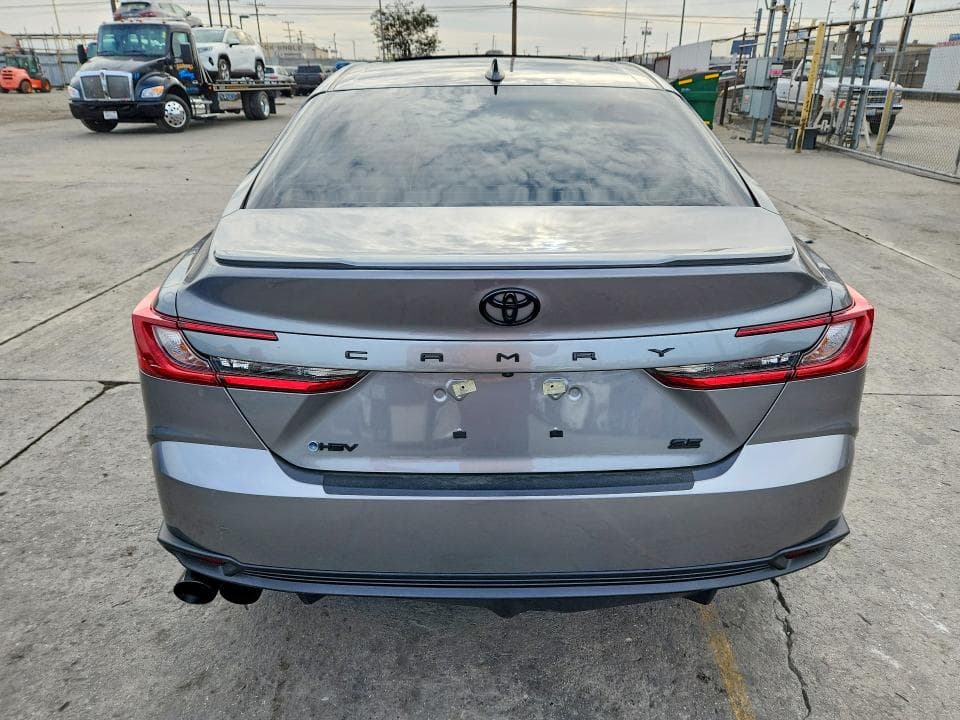 2025 TOYOTA CAMRY SE 6