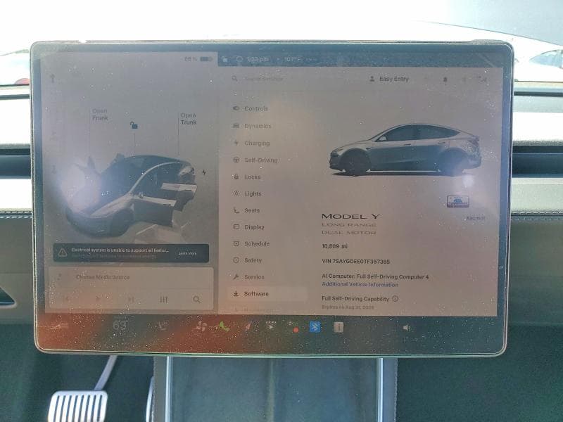 2026 TESLA MODEL Y 9