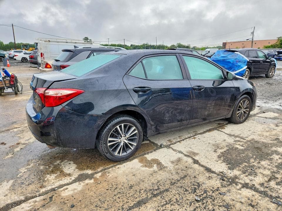2017 TOYOTA COROLLA LE 3