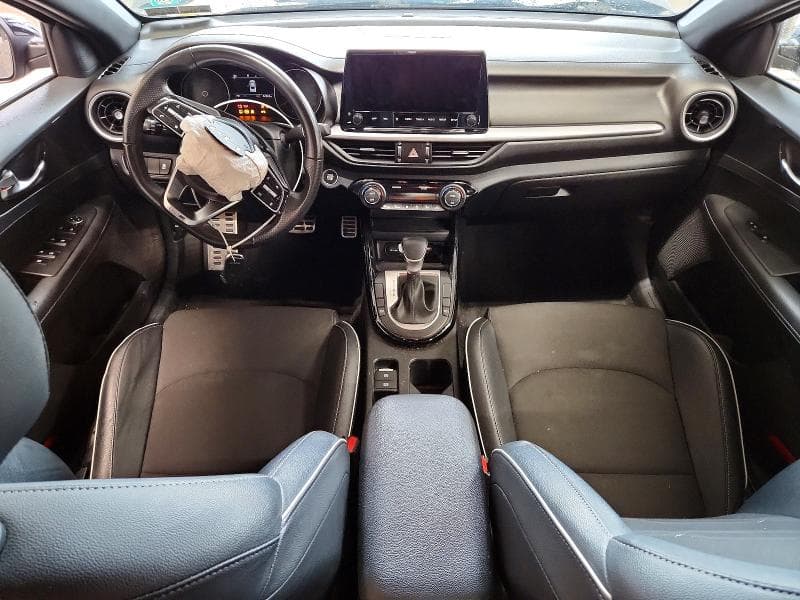 2023 KIA FORTE GT LINE 8