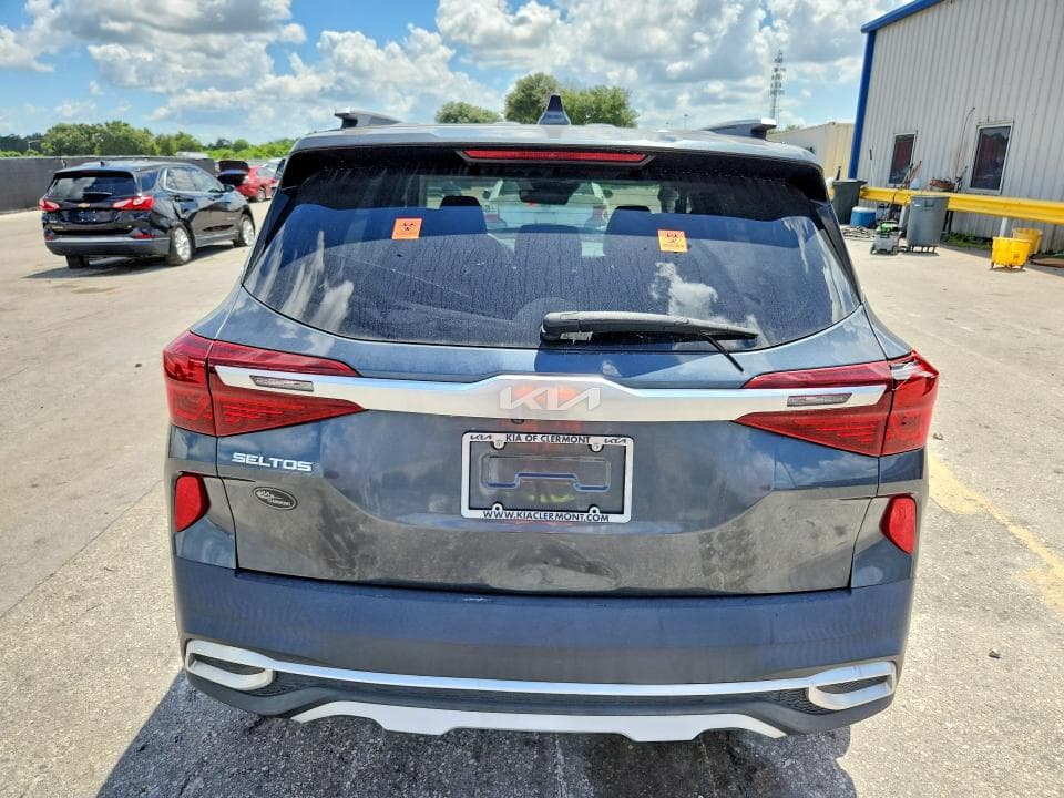 2023 KIA SELTOS S 6
