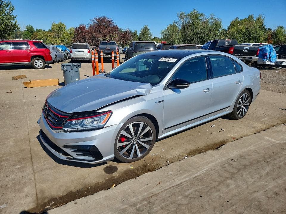 2018 VOLKSWAGEN PASSAT GT