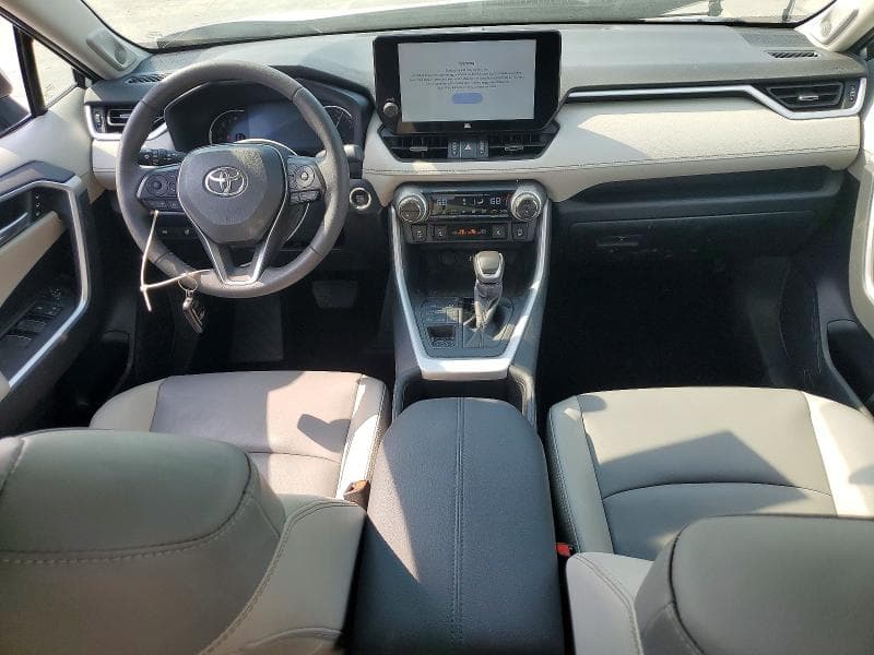 2024 TOYOTA RAV4 XLE PREMIUM 8