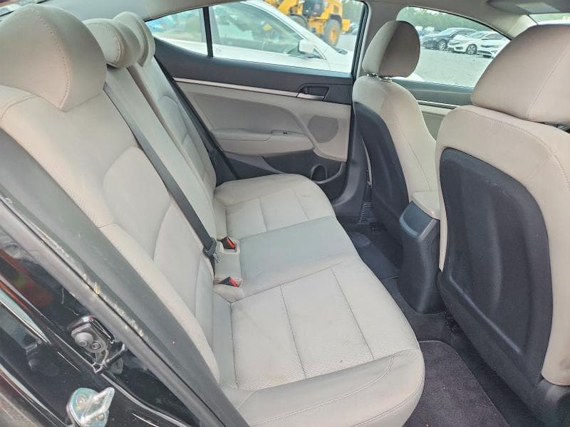 2018 HYUNDAI ELANTRA SE 10
