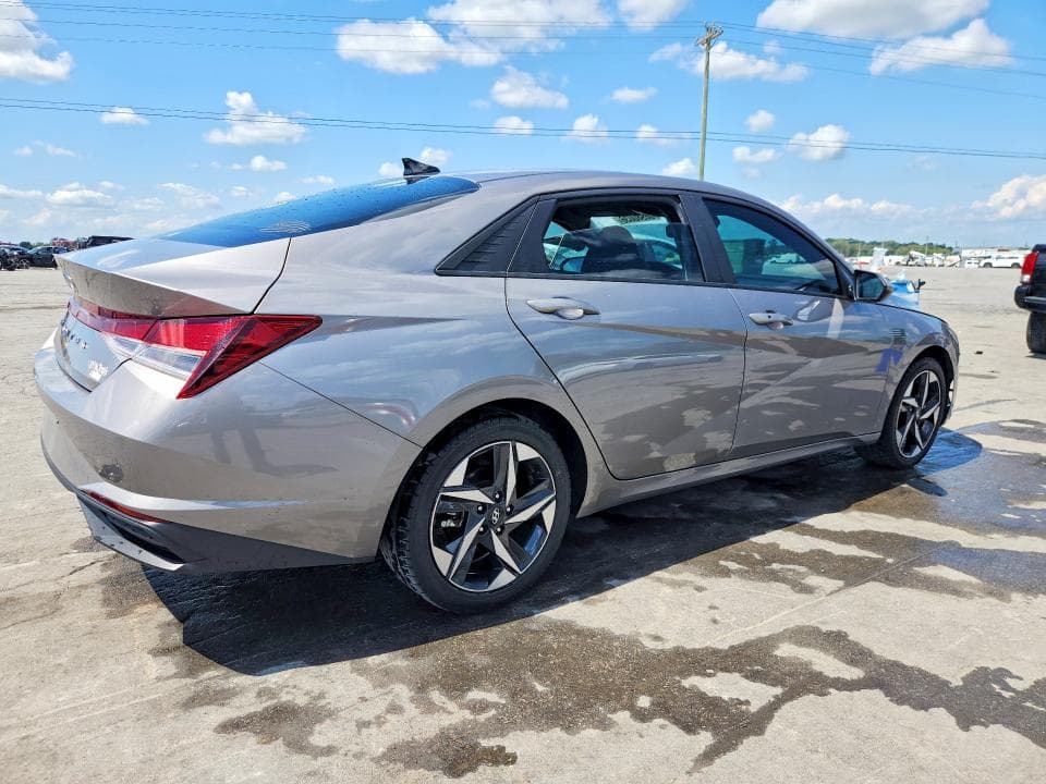 2023 HYUNDAI ELANTRA SEL 3