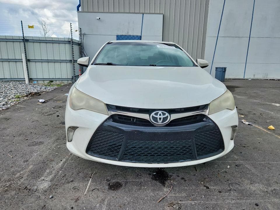 2017 TOYOTA CAMRY SE 5