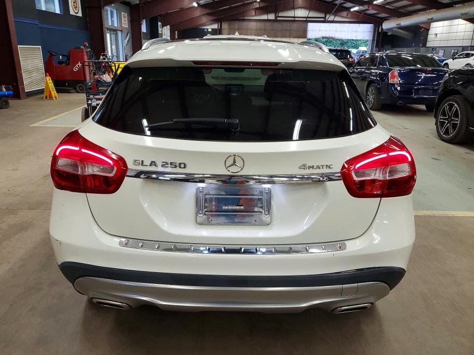 2017 MERCEDES-BENZ GLA 250 4MATIC 6