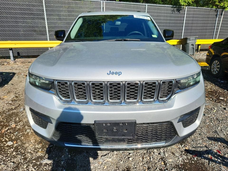 2023 JEEP GRAND CHEROKEE LAREDO 5