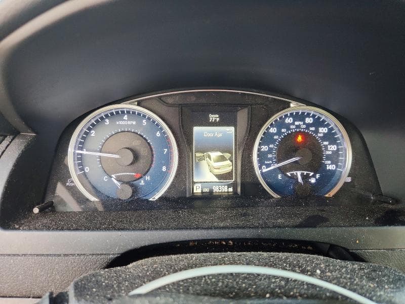 2017 TOYOTA CAMRY XLE 9