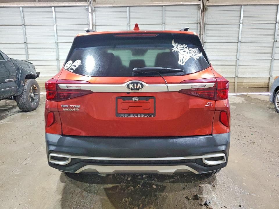 2021 KIA SELTOS S 6